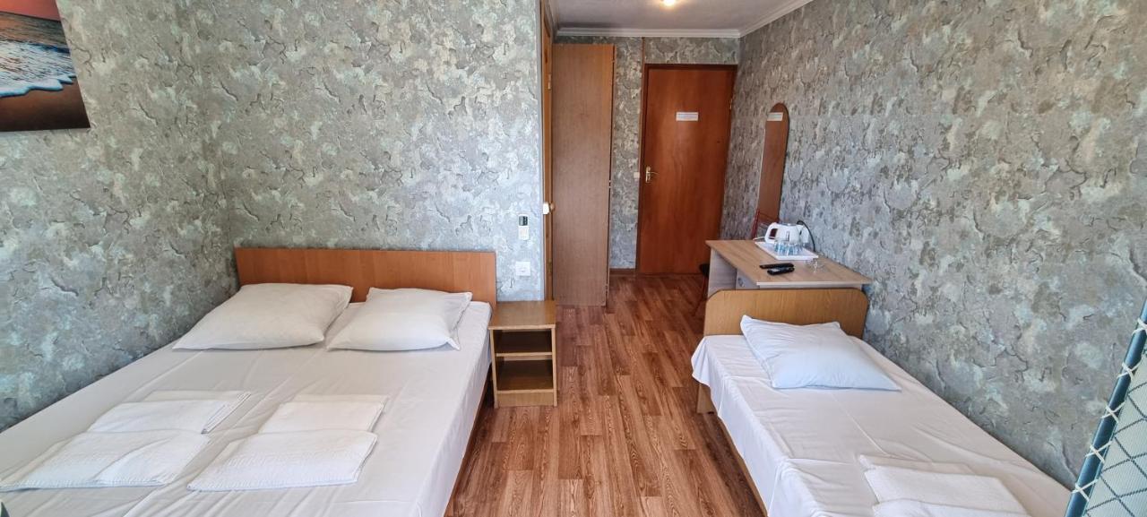 Ривер Гагра Hotel Kültér fotó